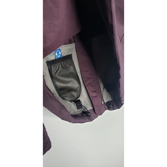 Brooks Shelter Technology Jacket Small Full Zip Burgundy Purple Running Cycling - Picture 6 of 11